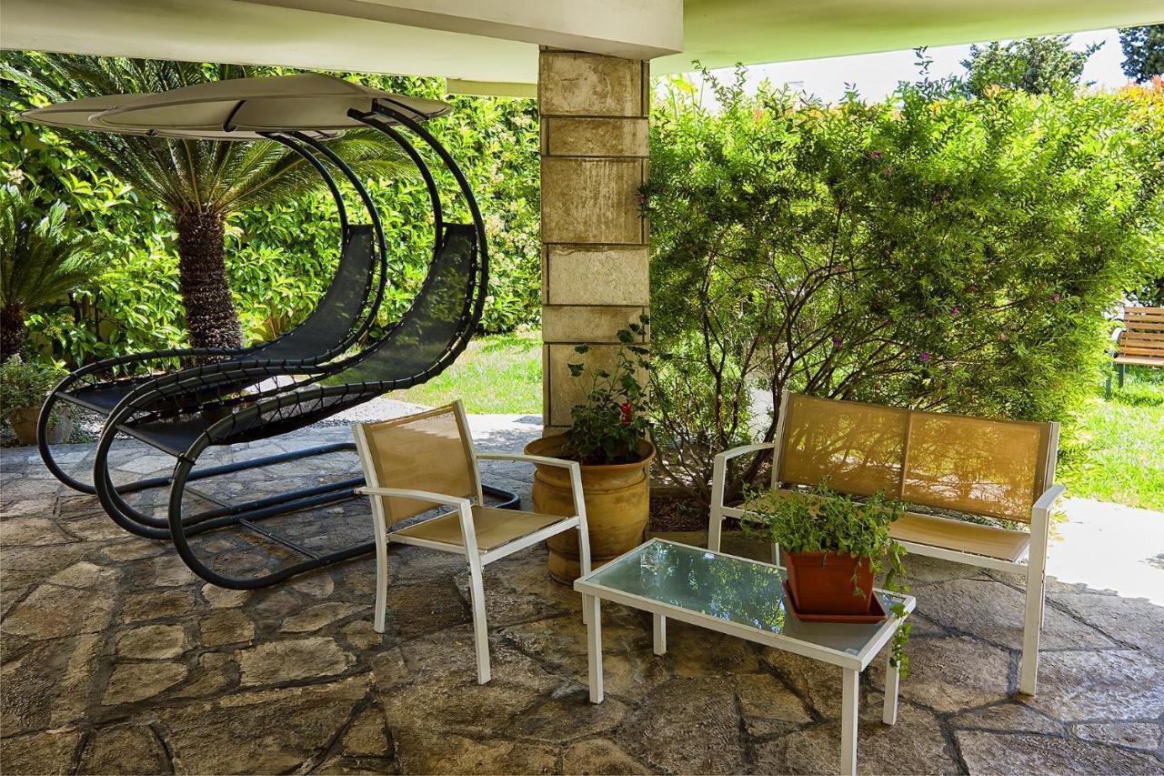 Il Giardino Di Flora Con Piscina Hotel Lecce Exterior photo