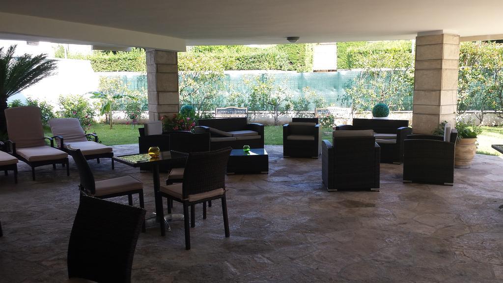 Il Giardino Di Flora Con Piscina Hotel Lecce Exterior photo
